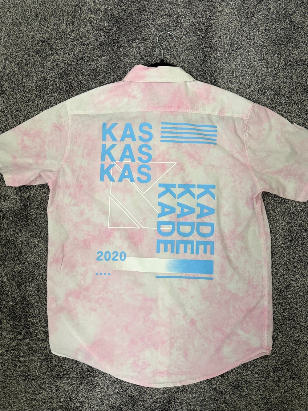 Like New! Kaskade Tour 2020 Men's Pink Tie-Dye Short Sleeve Button-Up Shirt - L
